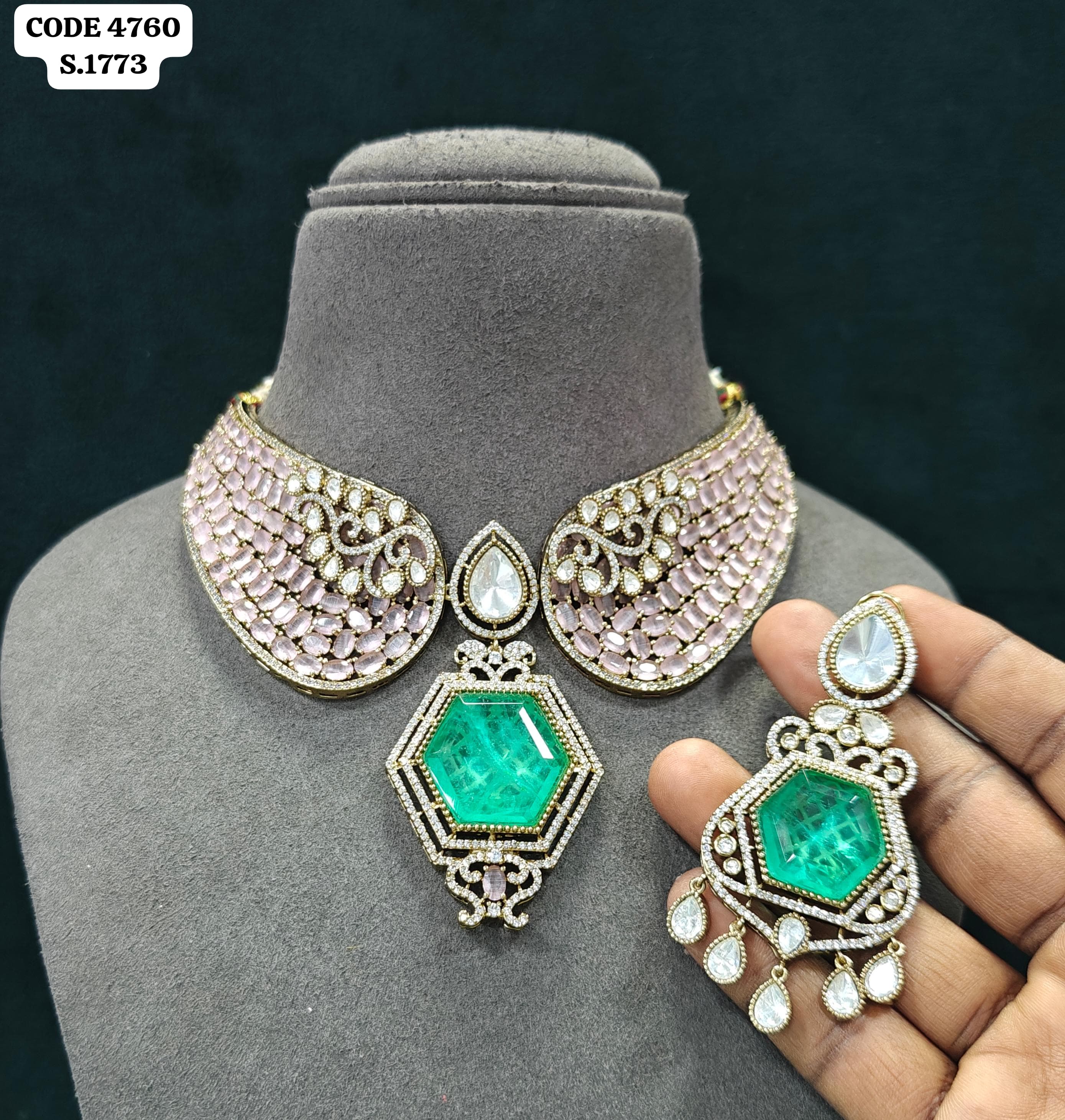Necklace Set 050